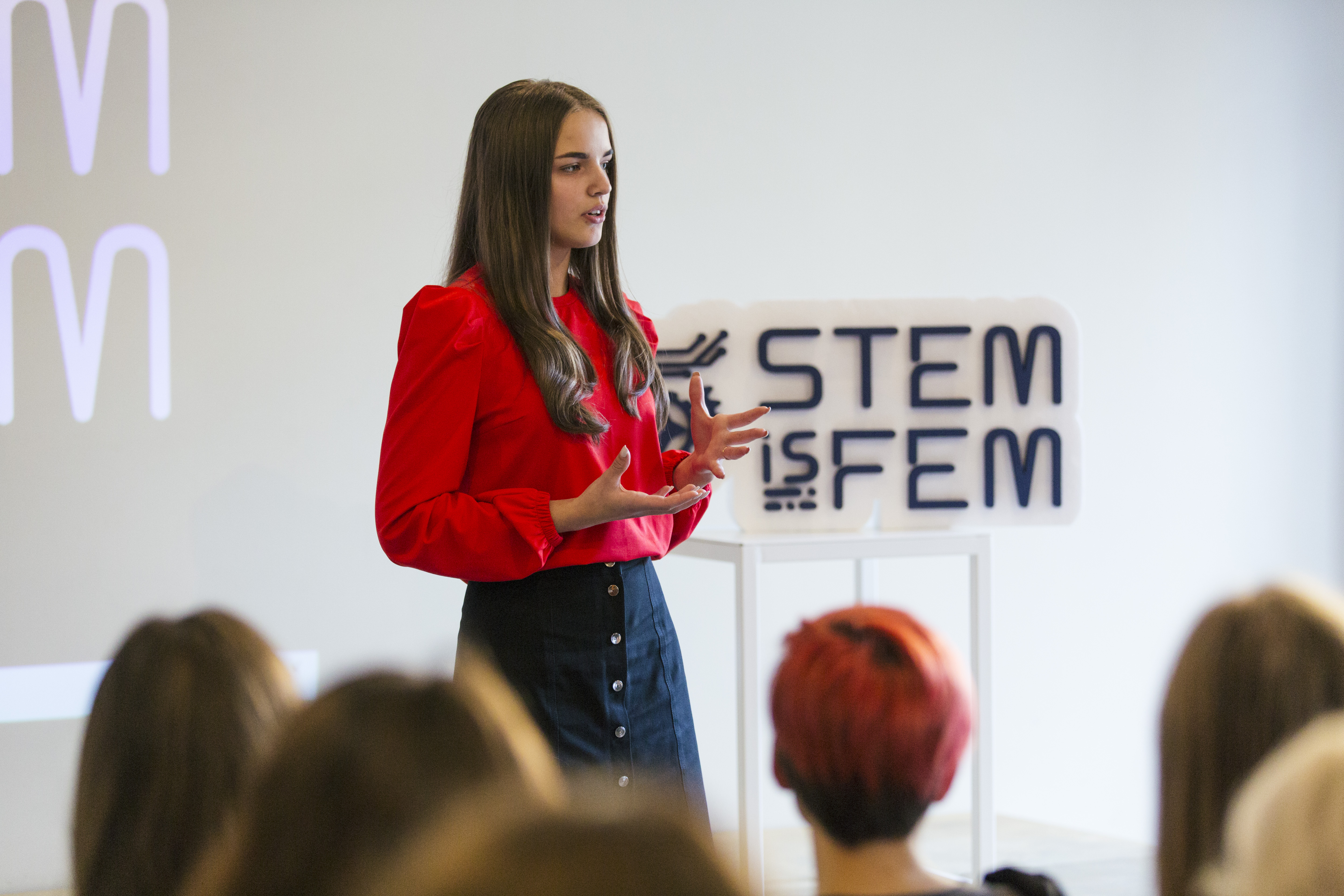 STEM is FEM провів перший освітній модуль з Біотехнологій